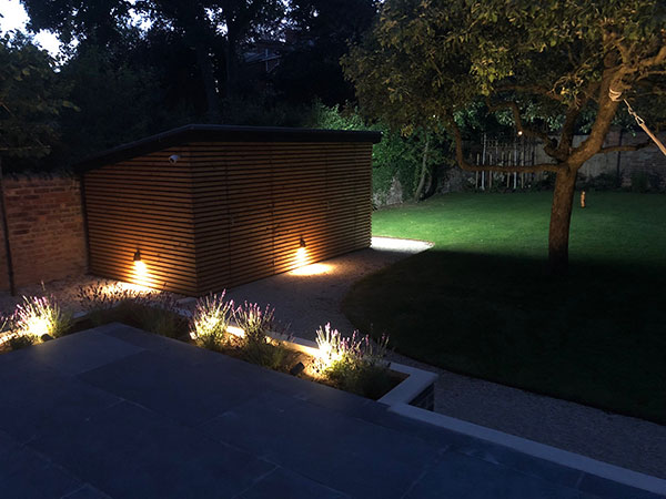 garden-feature-lighting